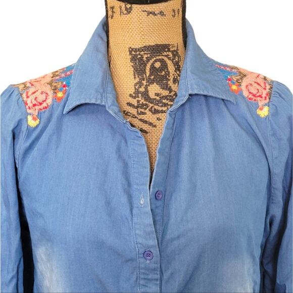 Small Andre By Unit Chambray Denim Floral Embroidered Blue Shirt Dress - Picture 2 of 6